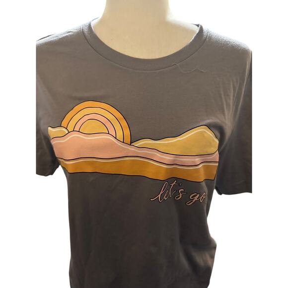 Things She Loves Graphic Tee, Sunset & Mountain "Let's Go", Women's Size Small - Picture 2 of 4